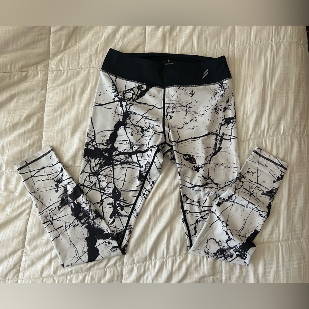 Do you even black and white lightening marble leggings